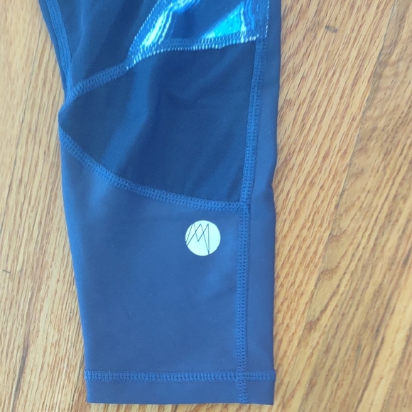 High Waisted Slimming Full Length Legging in Agate - Picture 7 of 7